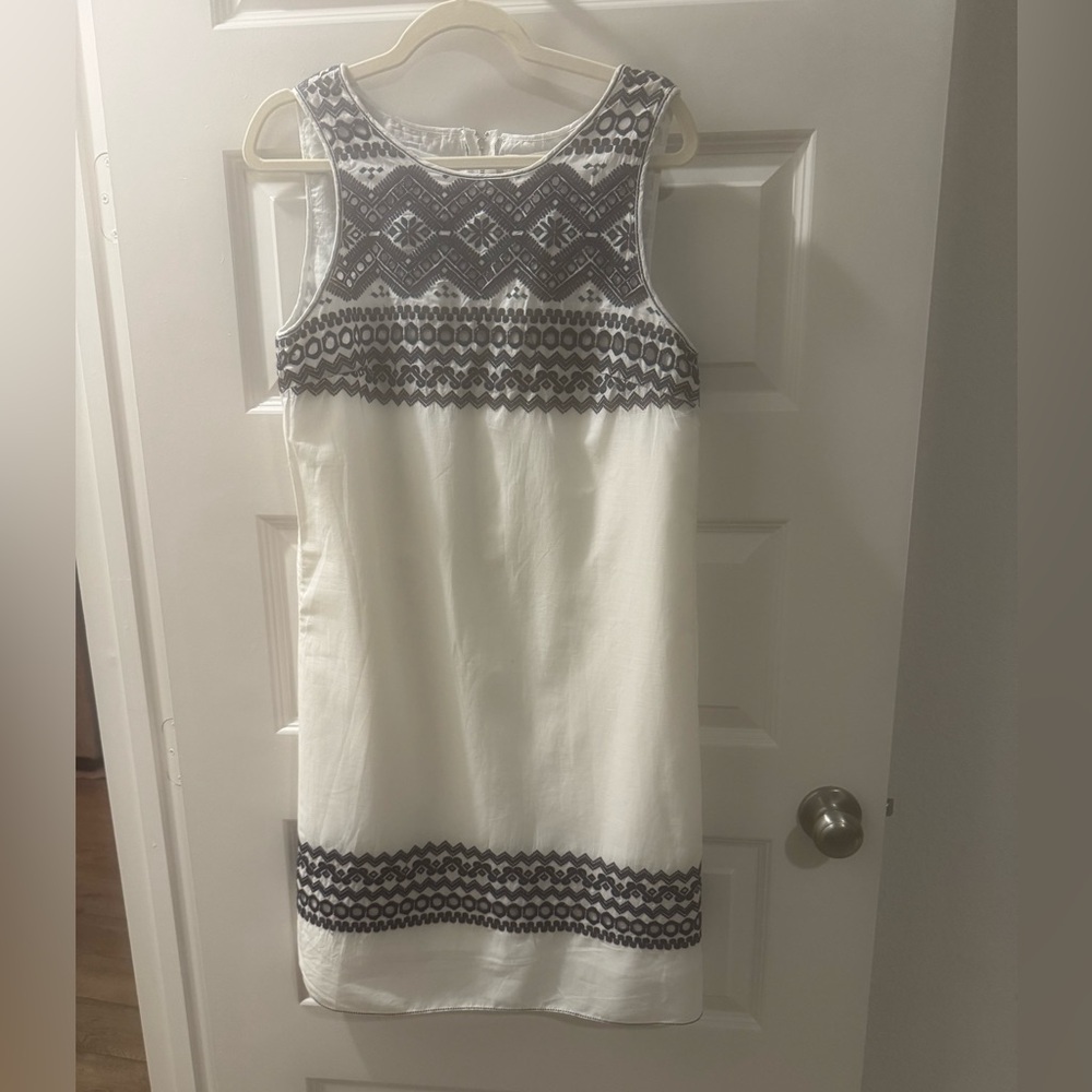 Max Studio Sleeveless White Dress with Navy Blue Eyelet Embroidery Details L NWT